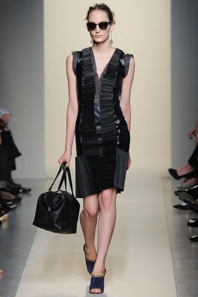 Look 18